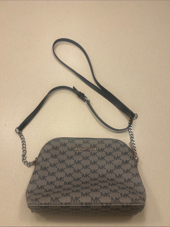 Michael Kors Handbags - Michael Kors MK uLogo Crossbody with Black Strap